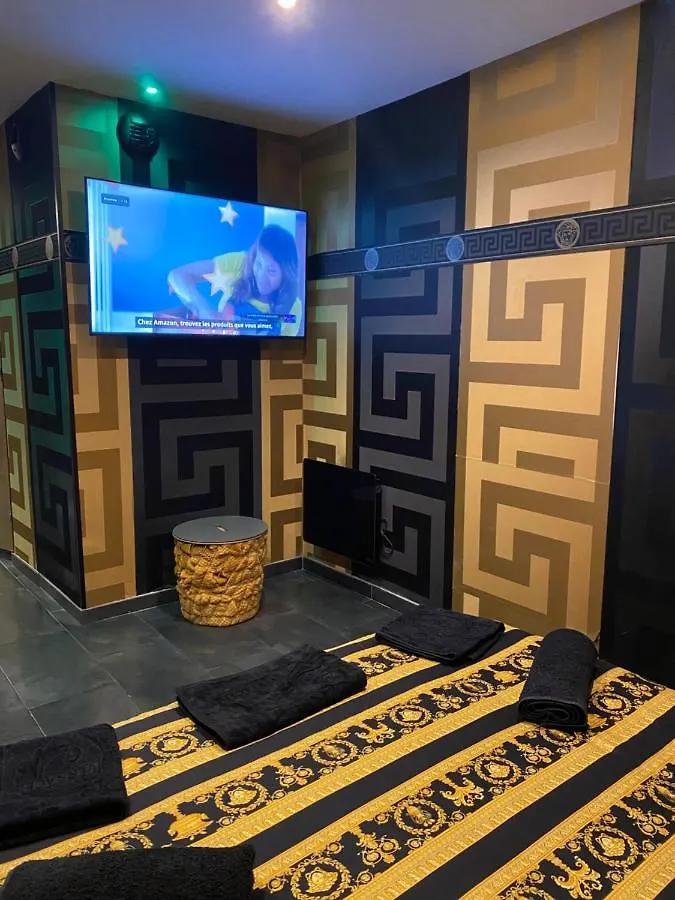 Lägenhet Versace Room Grenoble Frankrike